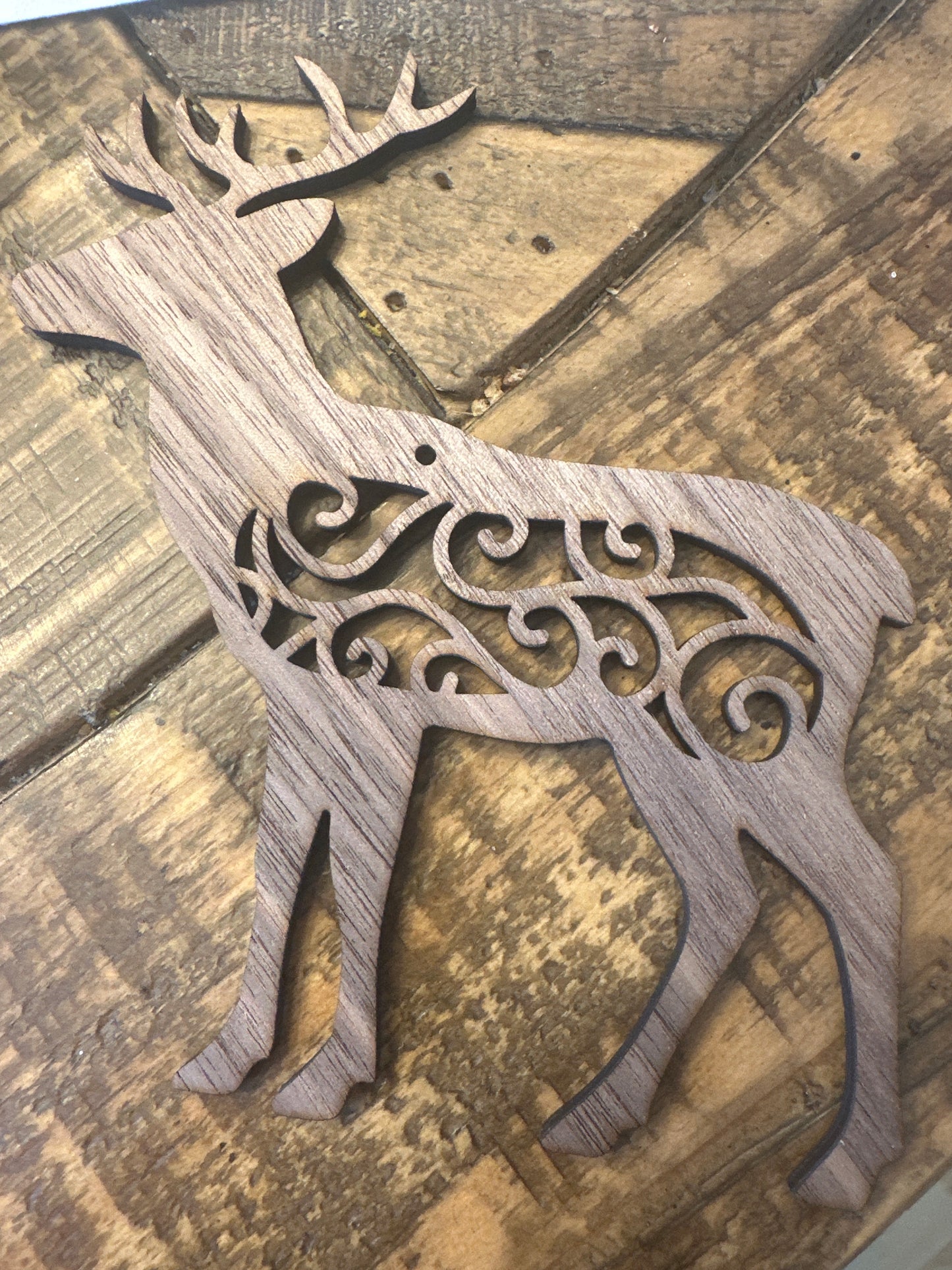 Reindeer-hanging 5”